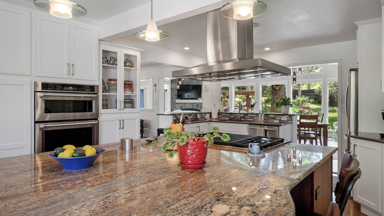 Photo of Kitchen in Skyway