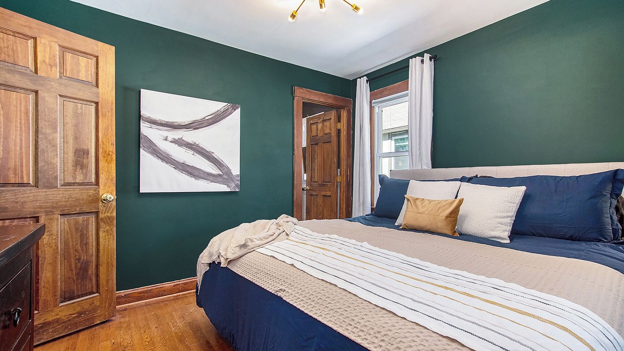 Photo of Bedroom in Rosedale