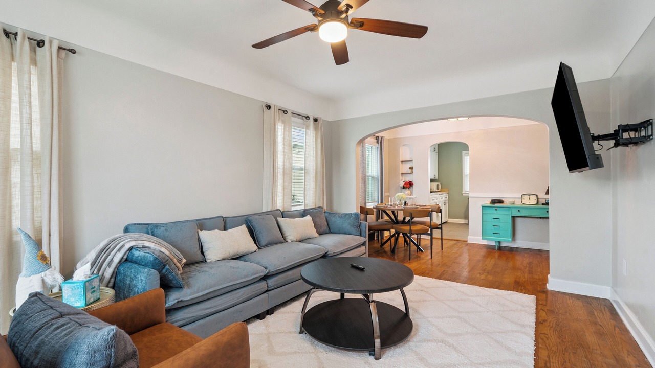 Photo of Livingroom in Cedar Rapids