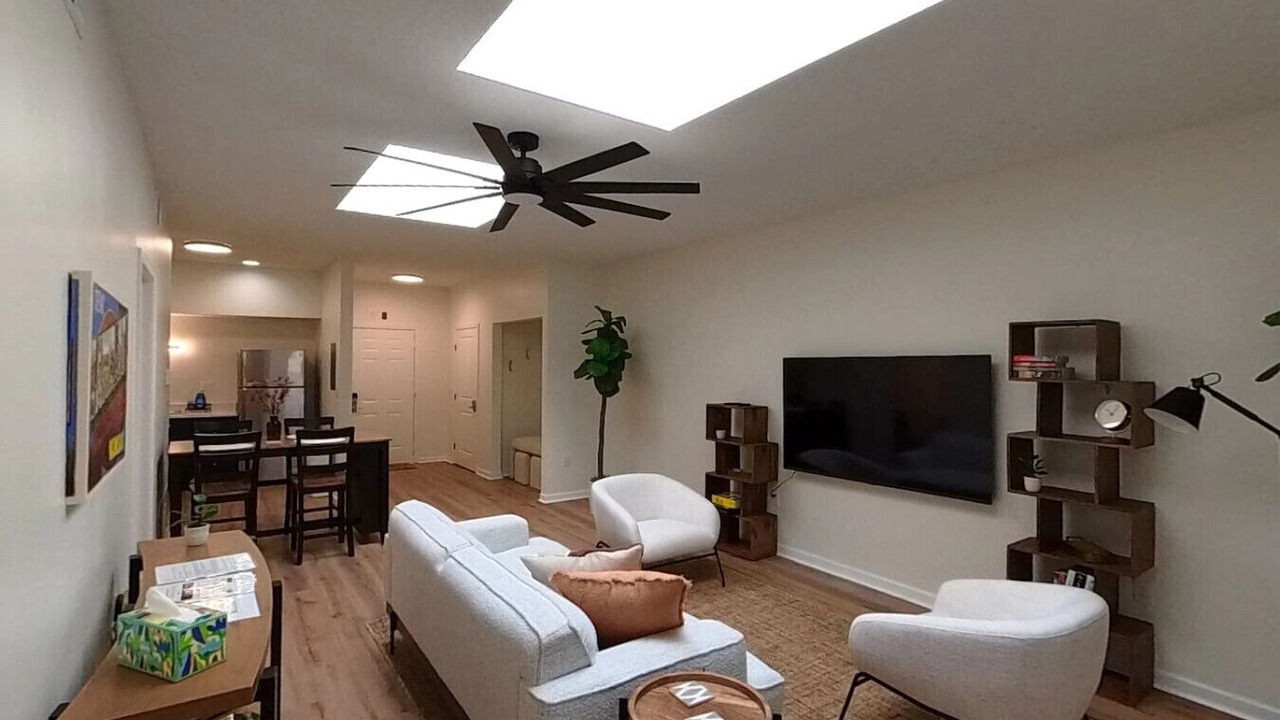 Photo of Livingroom in Oread