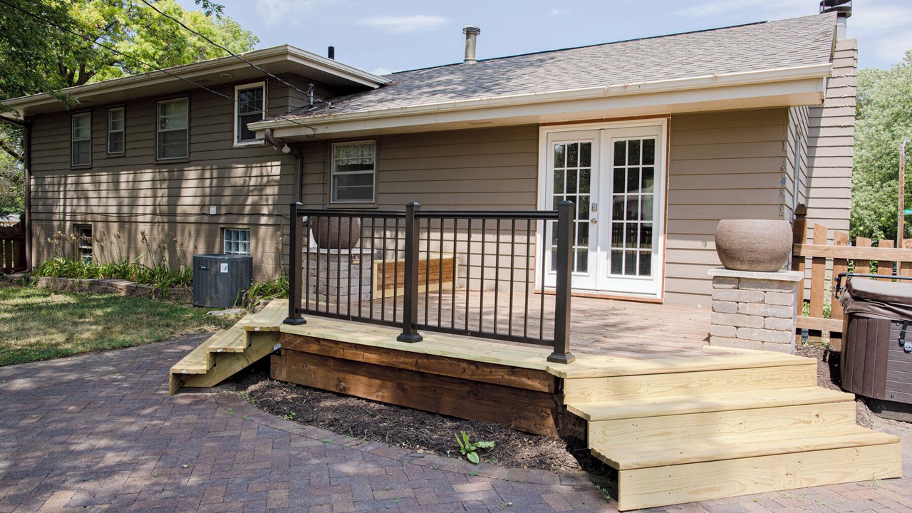 Photo of Patio Balcony in South Central Omaha