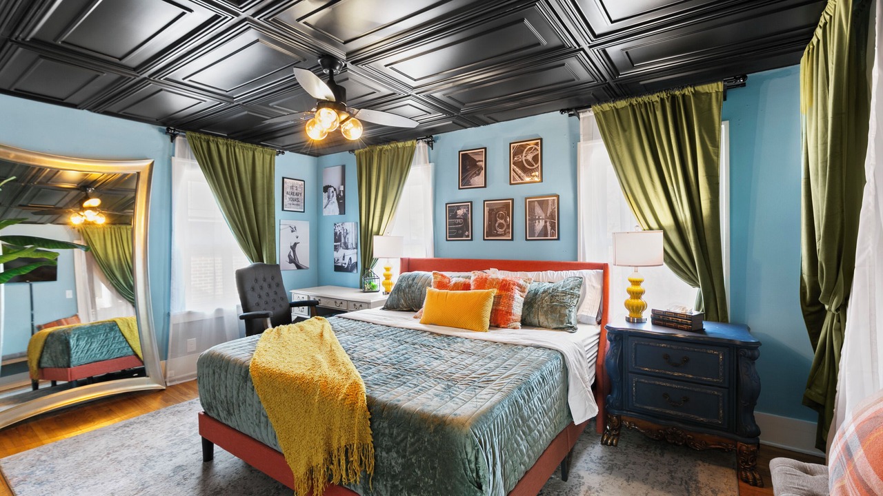 Photo of Bedroom in Joslyn Castle