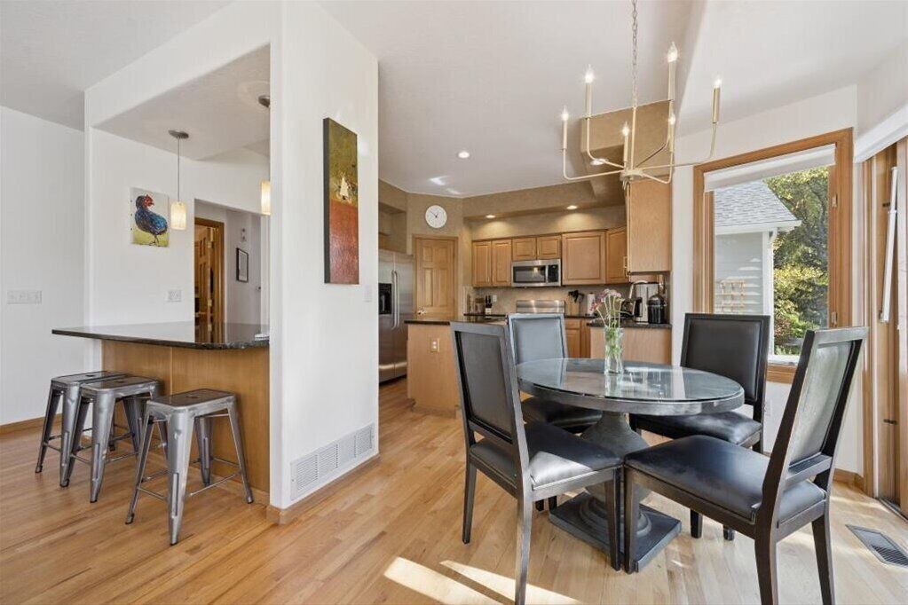 Photo of Others in Dupont