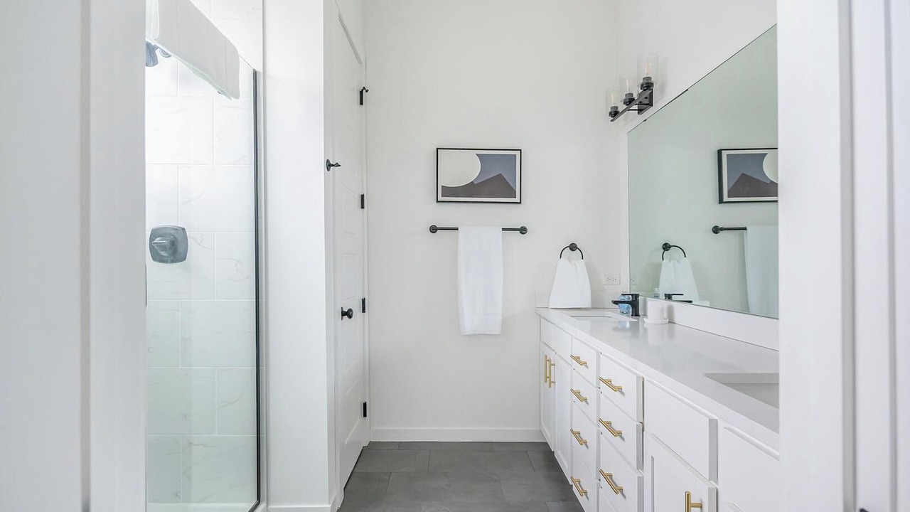 Photo of Bathroom in Lee's Summit