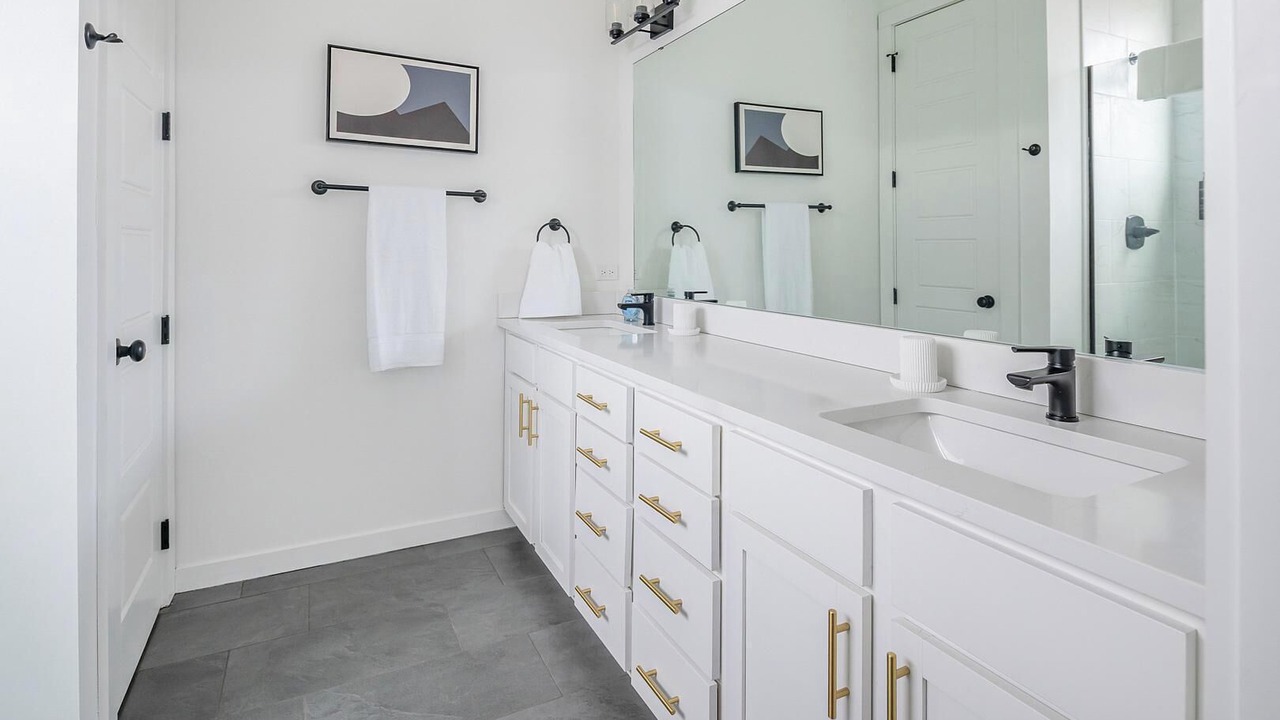 Photo of Bathroom in Lee's Summit