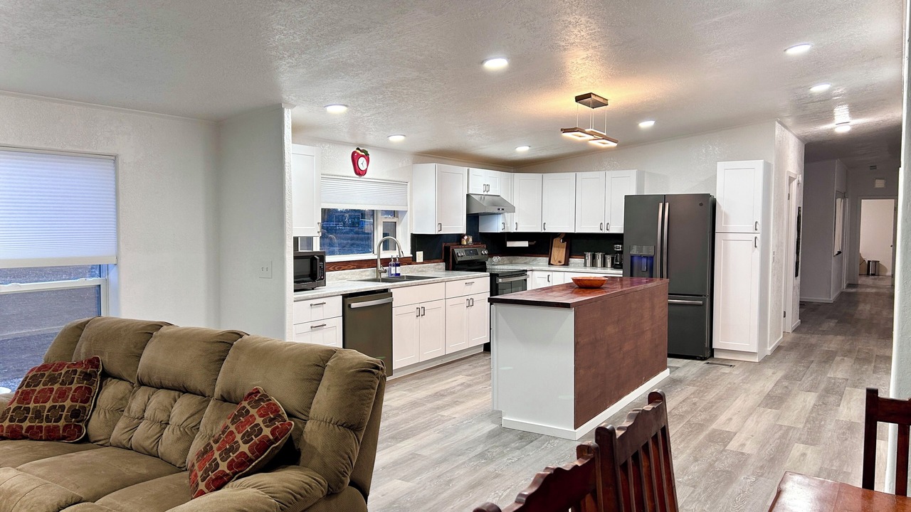 Photo of Livingroom in Aztec