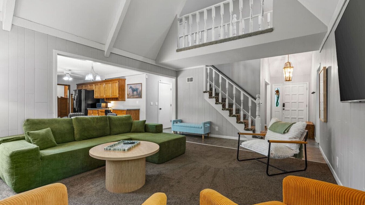 Photo of Livingroom in Overland Park