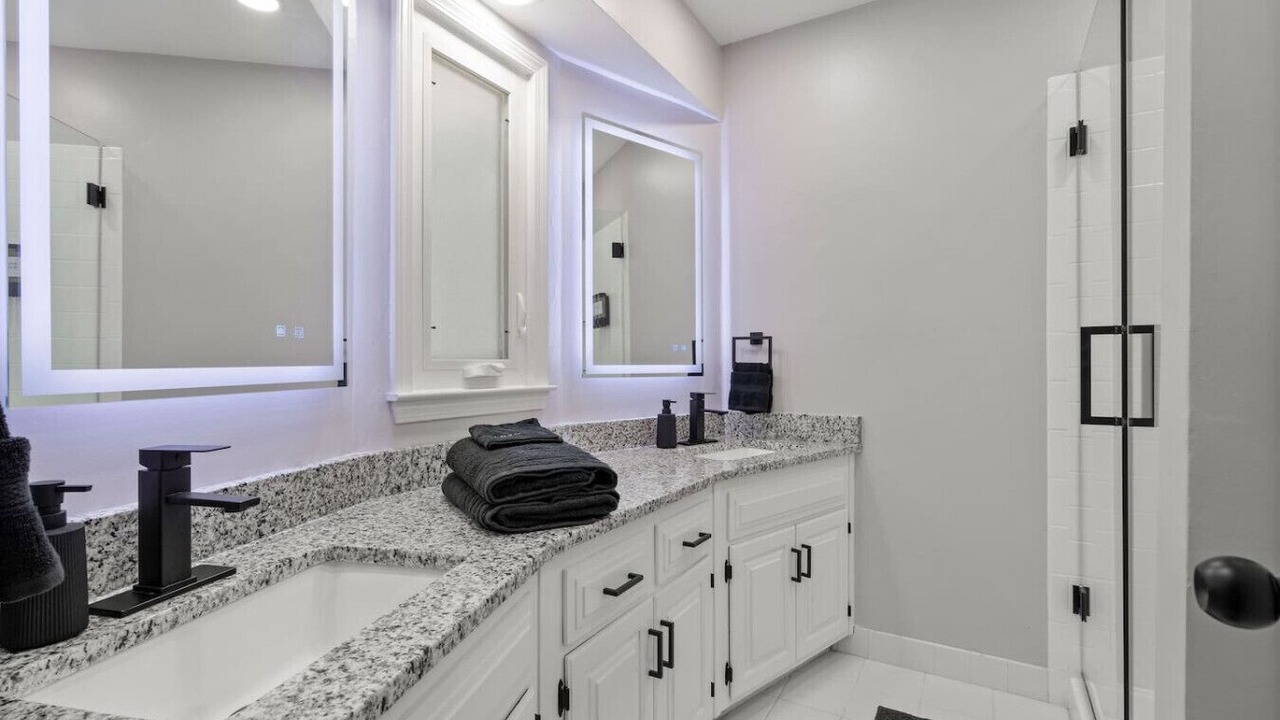 Photo of Bathroom in Overland Park