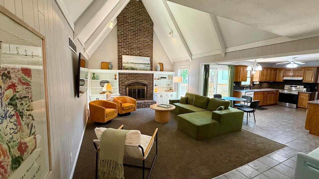Photo of Livingroom in Overland Park