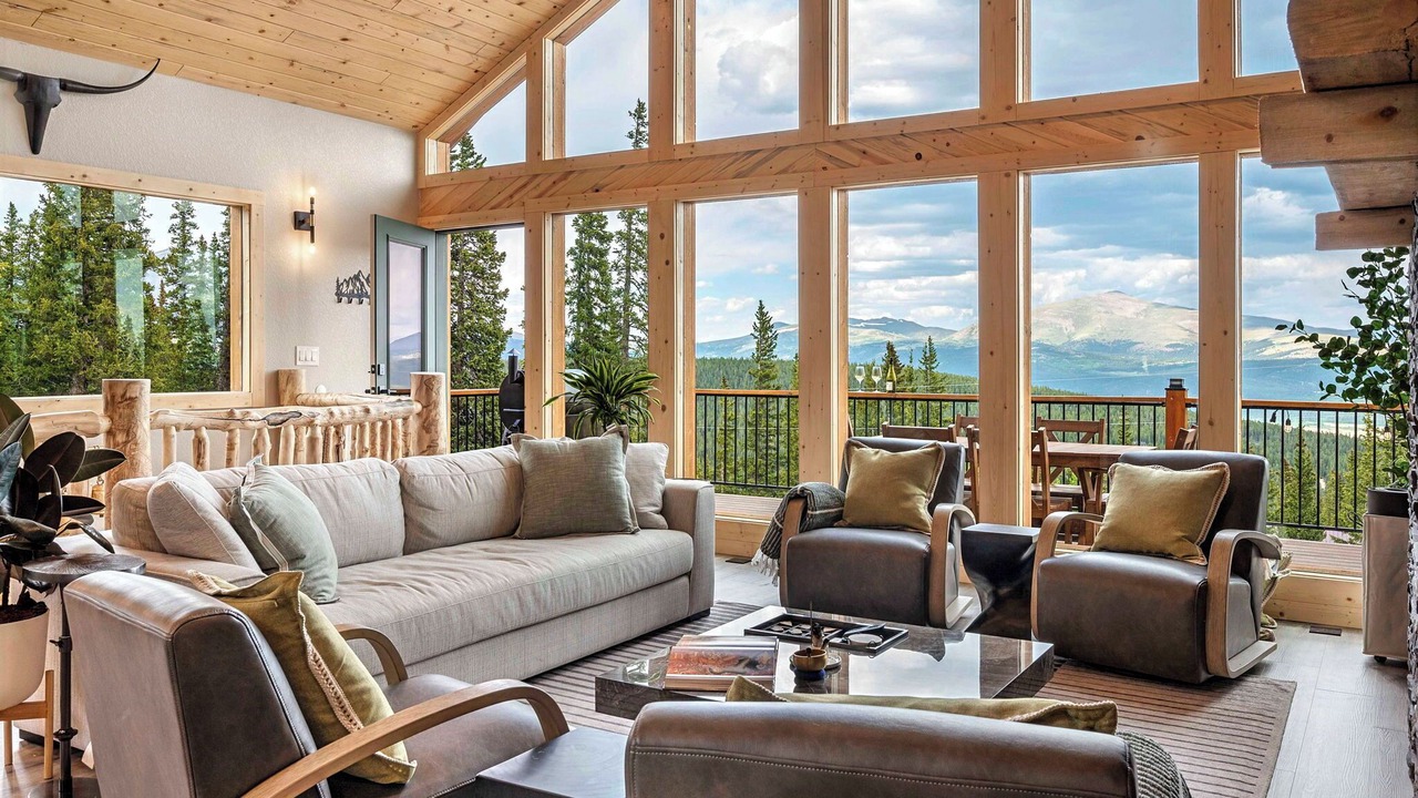 Photo of Livingroom in Valley of the Sun
