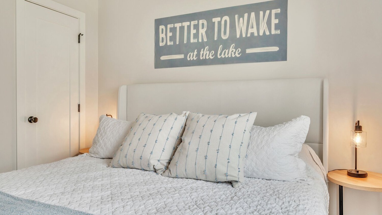 Photo of Bedroom in Spirit Lake