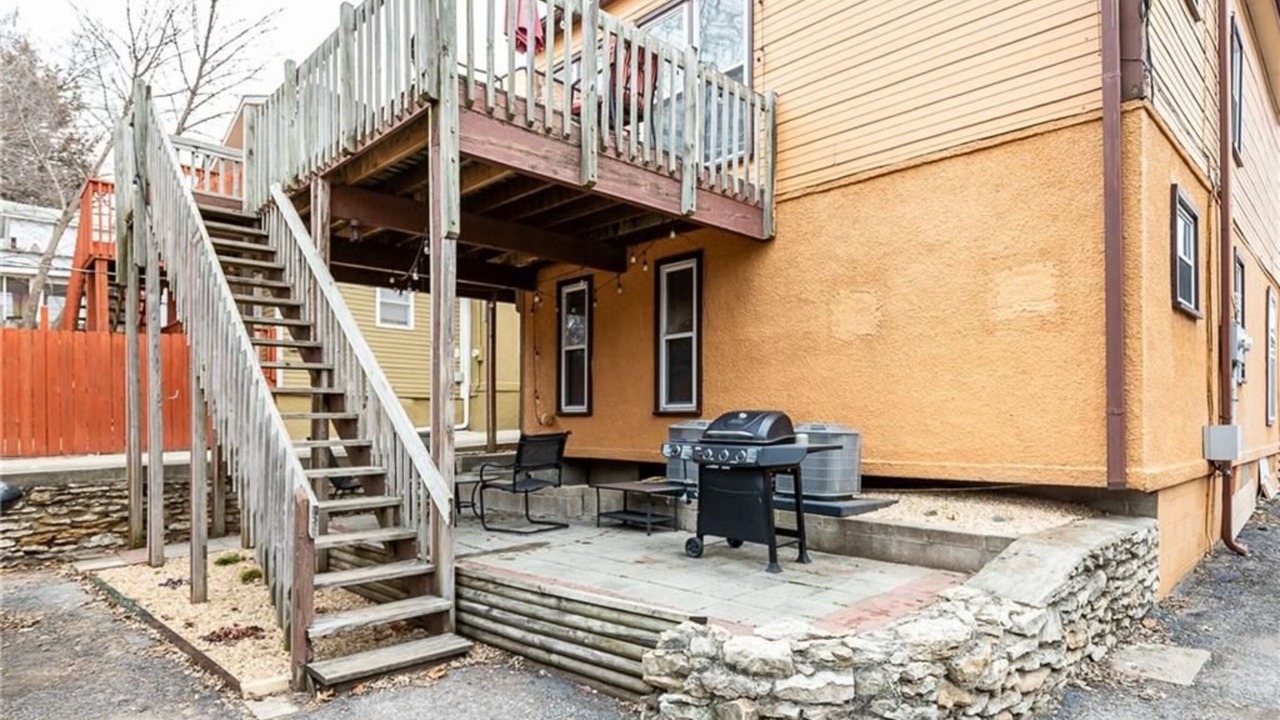 Photo of Patio Balcony in West Plaza