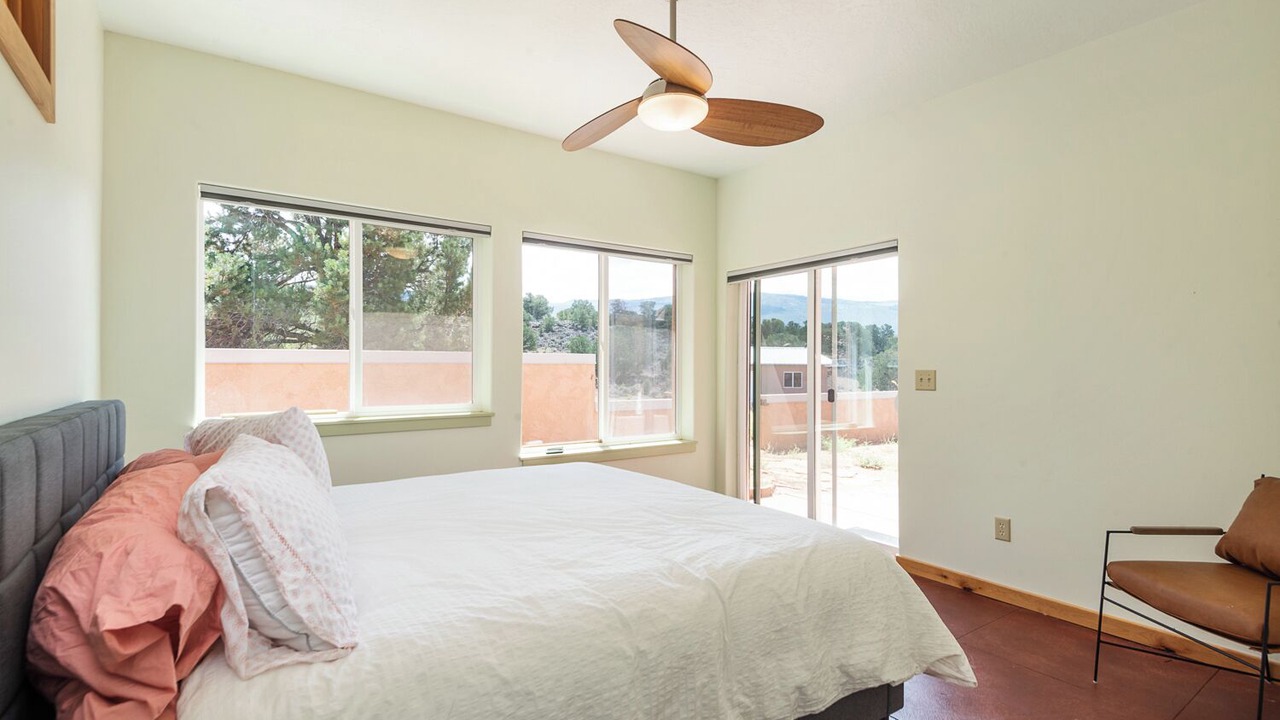 Photo of Bedroom in Torrey