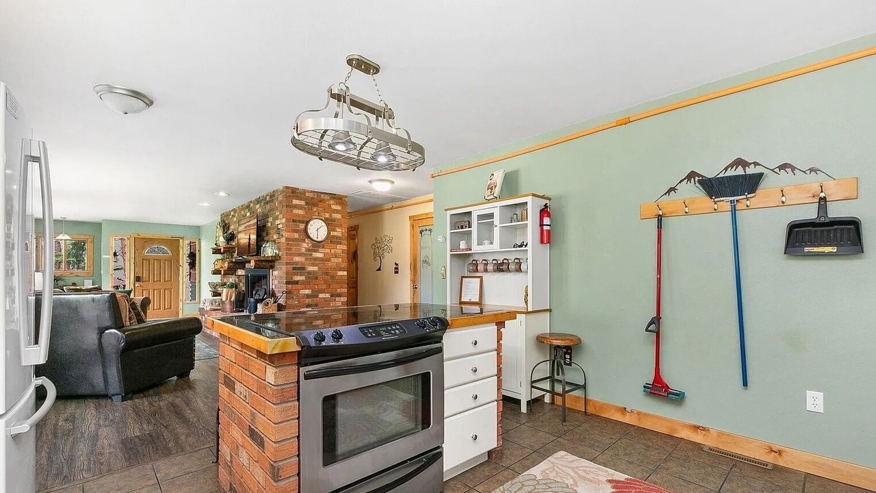 Photo of Kitchen in Drake