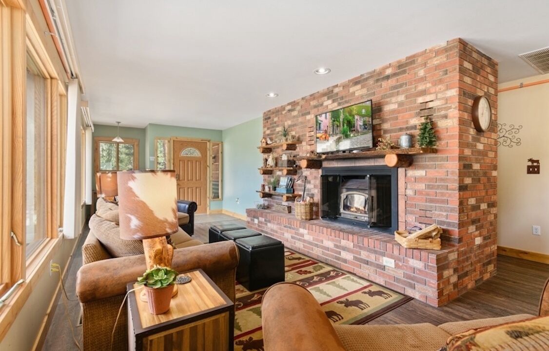 Photo of Livingroom in Drake