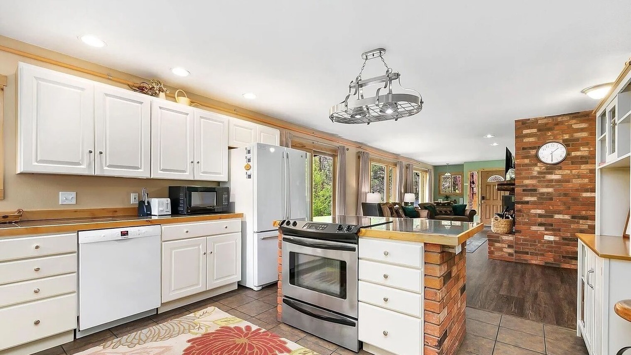 Photo of Kitchen in Drake