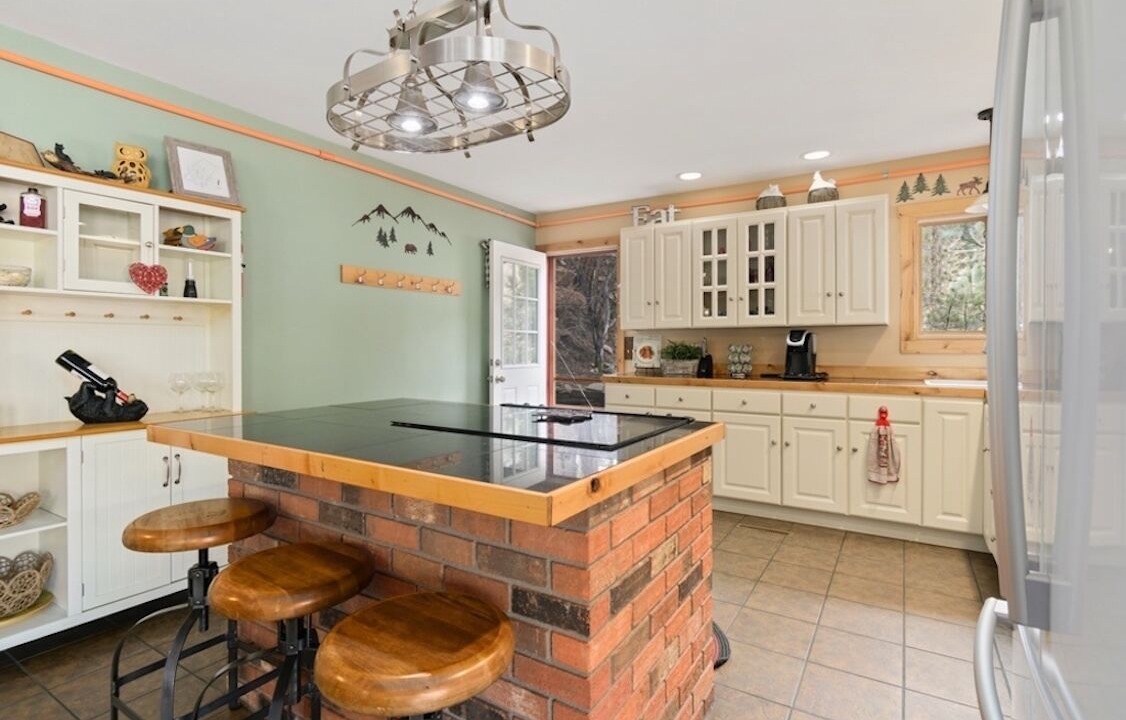 Photo of Kitchen in Drake