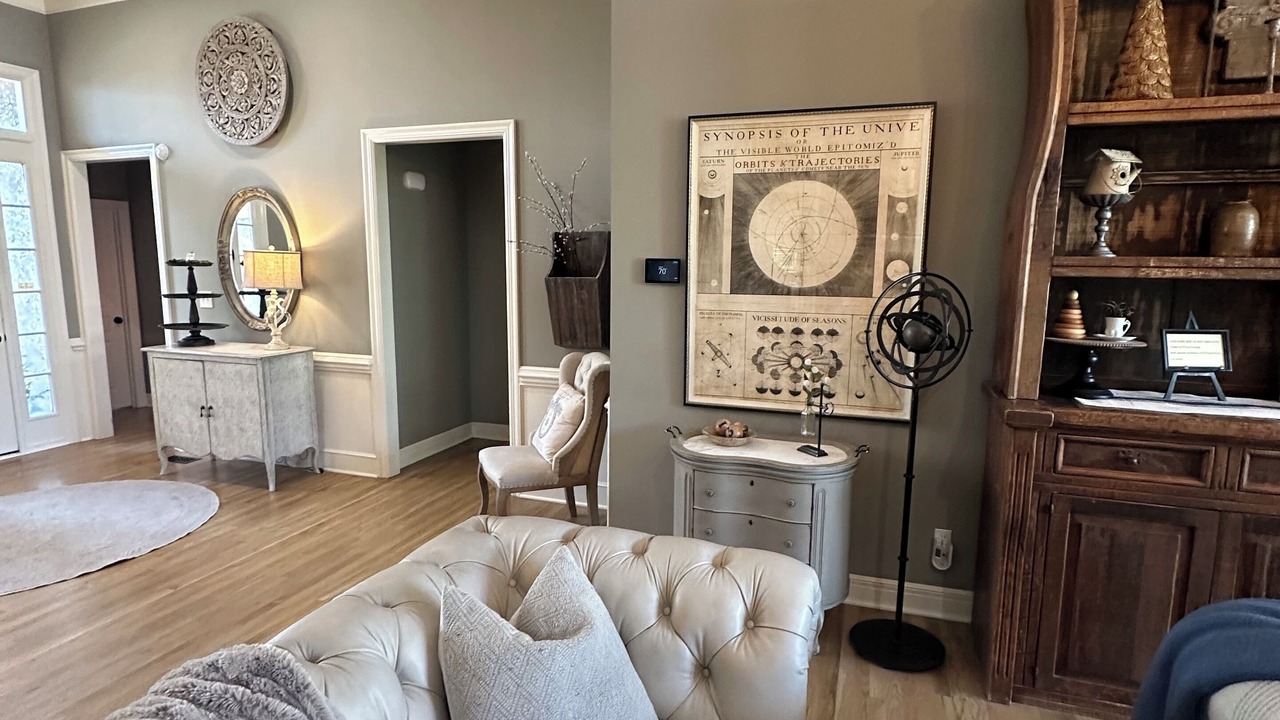 Photo of Livingroom in Leawood