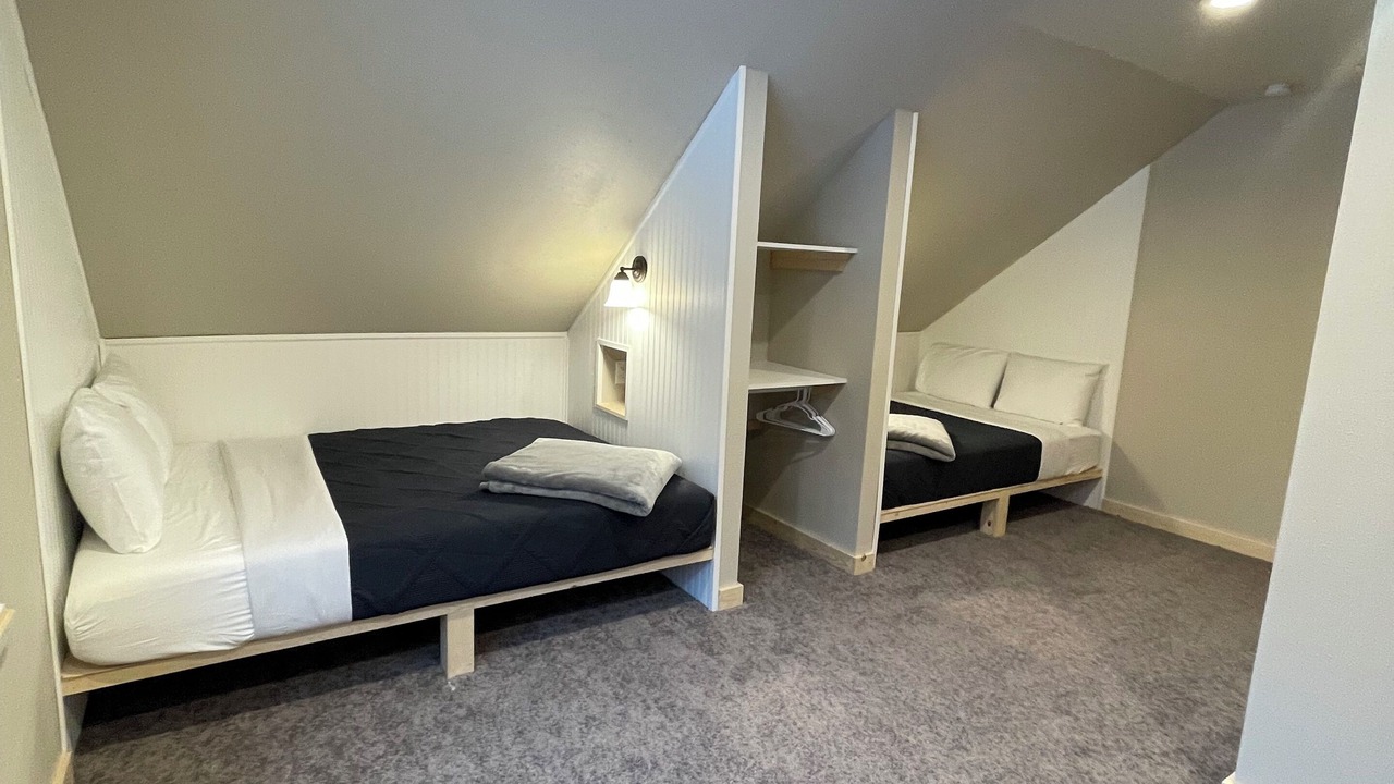 Photo of Bedroom in Garfield