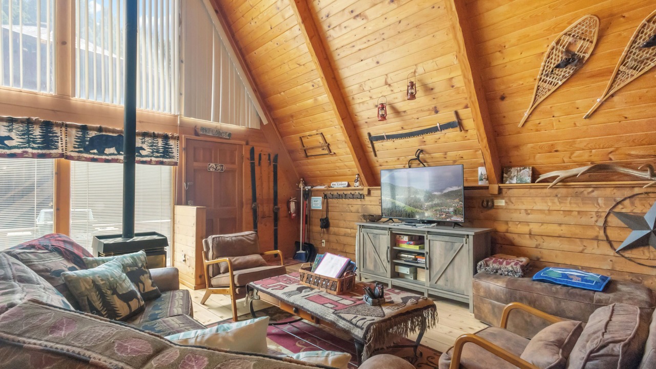 Photo of Livingroom in Red River