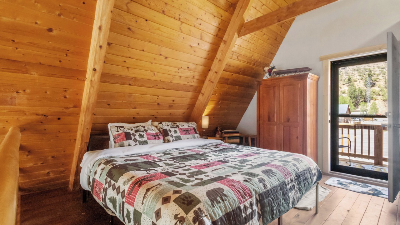 Photo of Bedroom in Red River