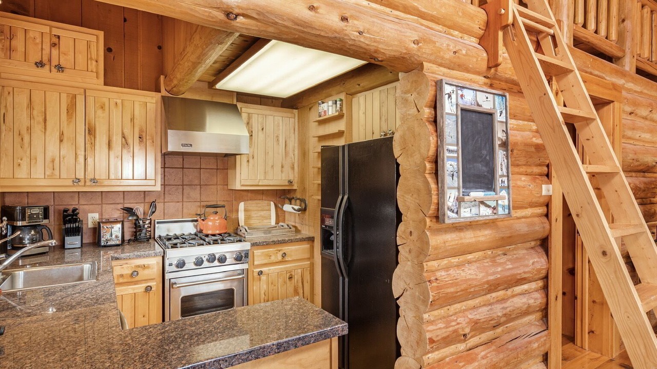 Photo of Kitchen in Indian Paintbrush