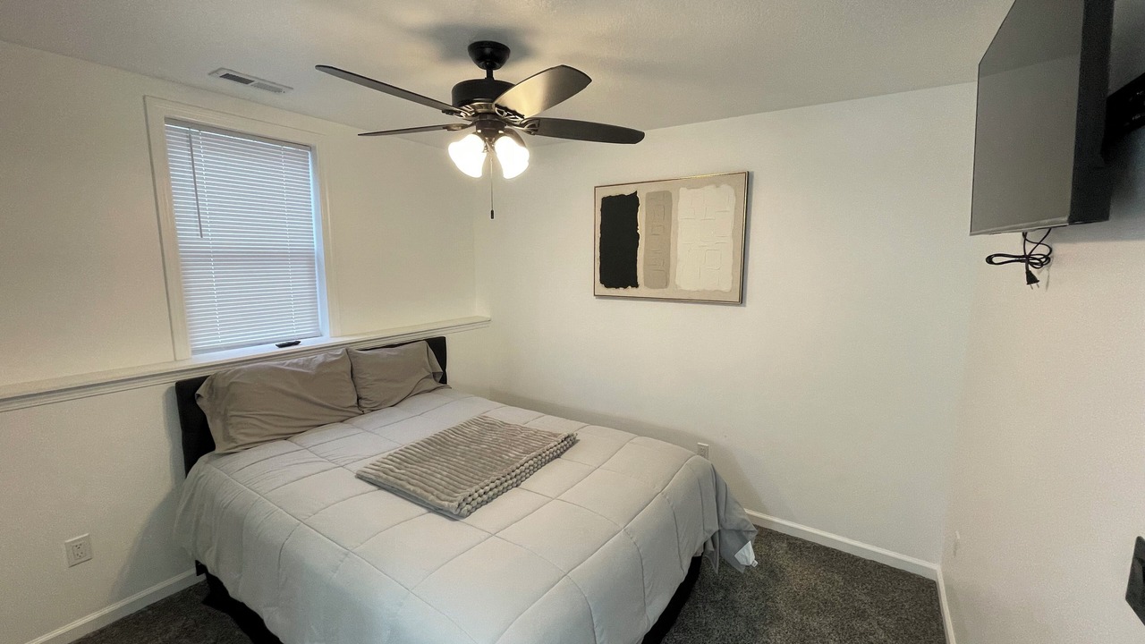 Photo of Bedroom in Clear Lake