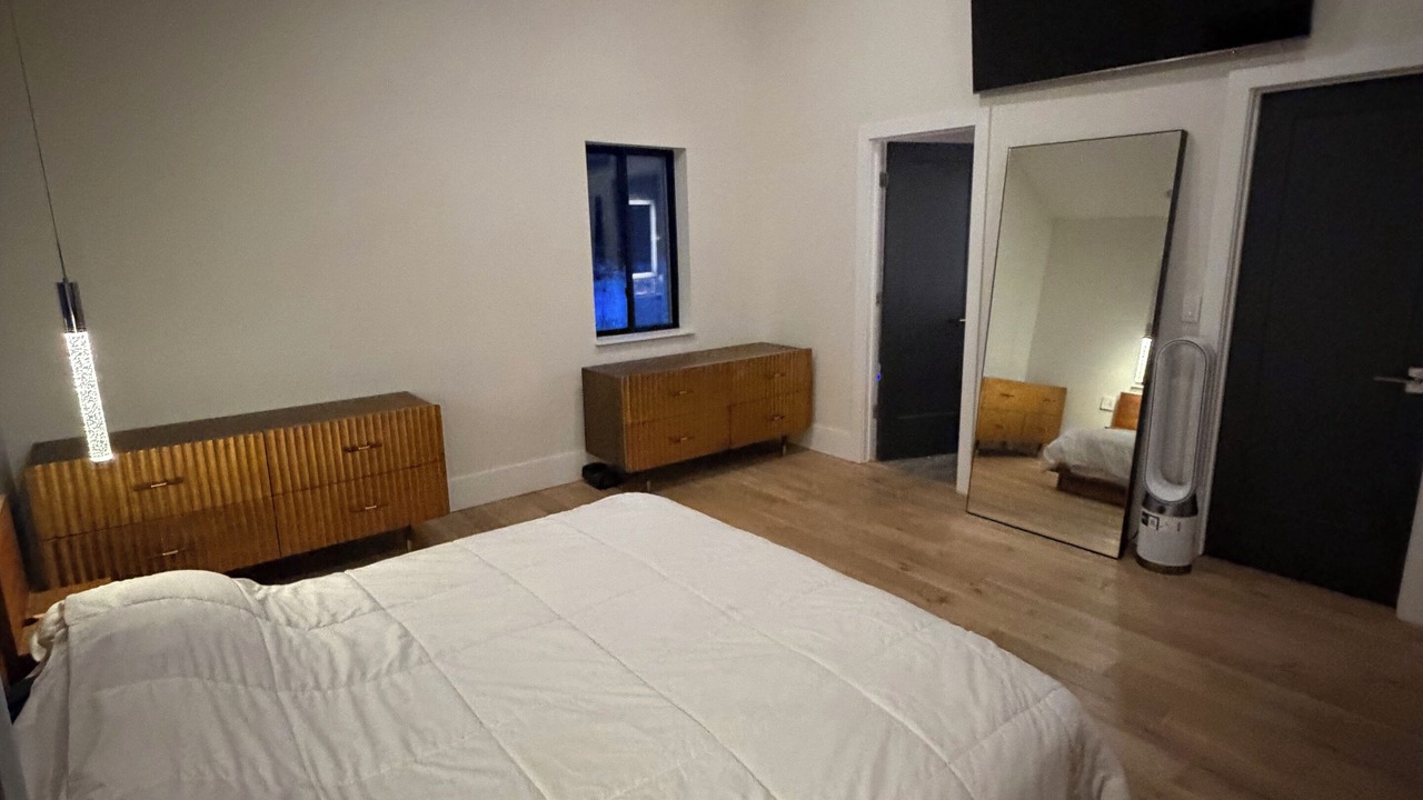 Photo of Bedroom in Summit Park