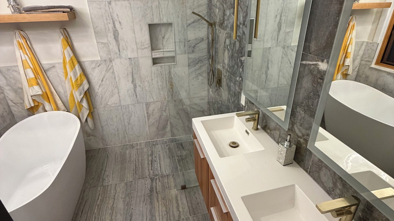 Photo of Bathroom in Summit Park