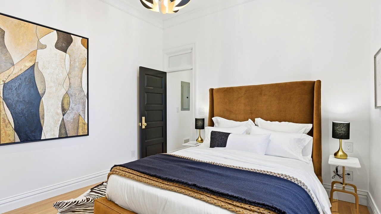 Photo of Bedroom in Downtown