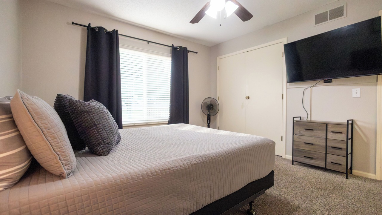 Photo of Bedroom in Grandview