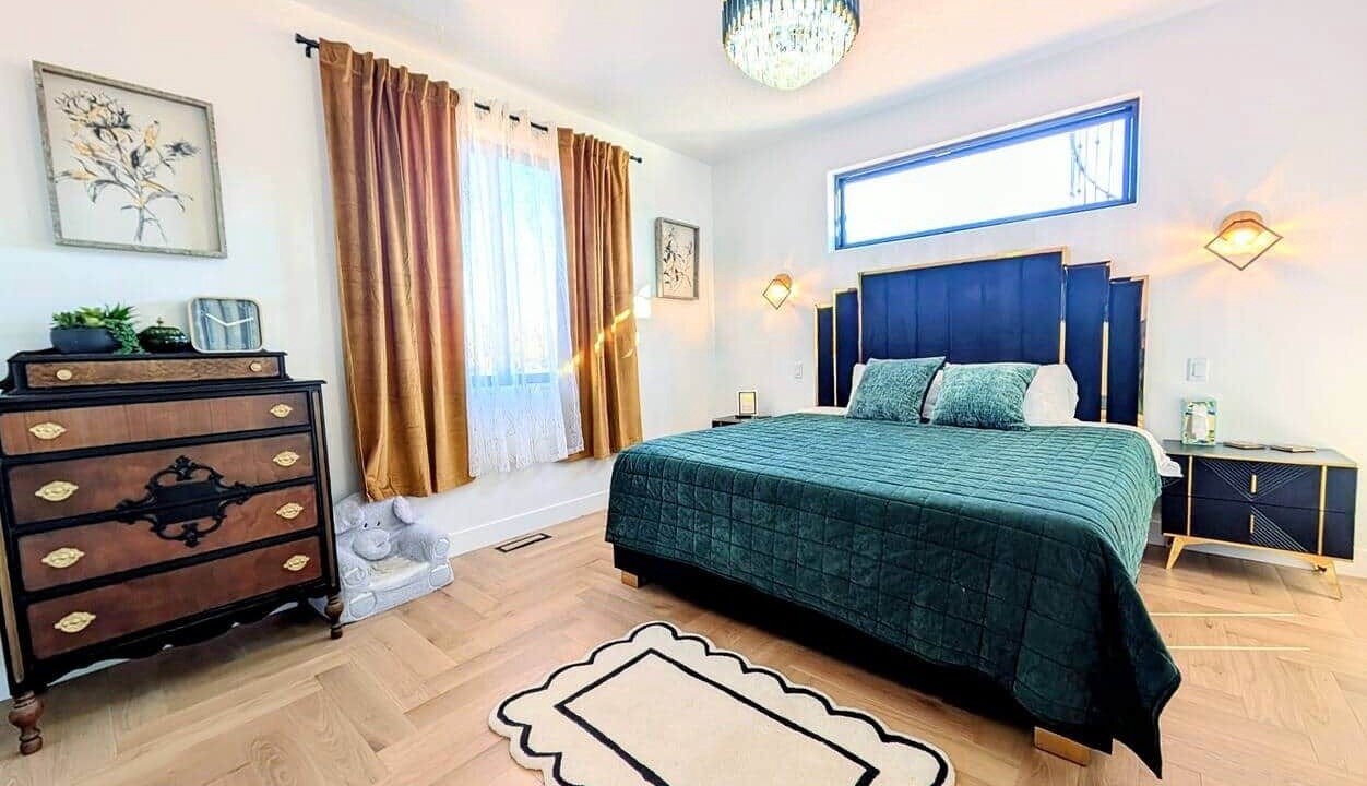 Photo of Bedroom in Torrey