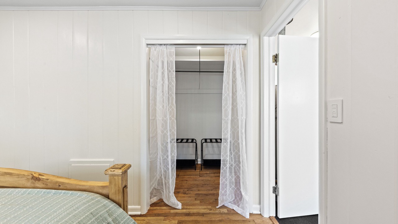 Photo of Bedroom in Historic District