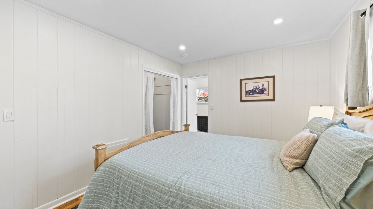 Photo of Bedroom in Historic District