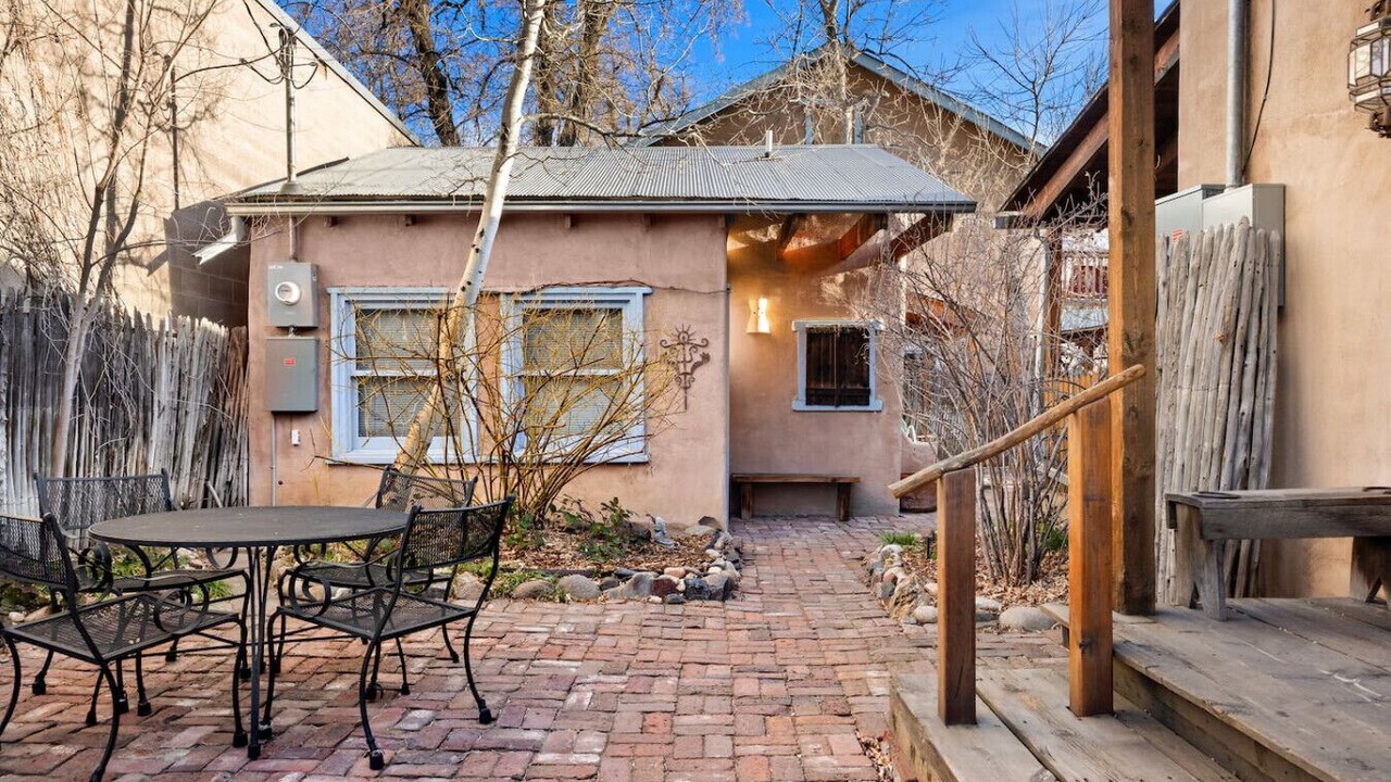 Photo of Outdoor in Golden