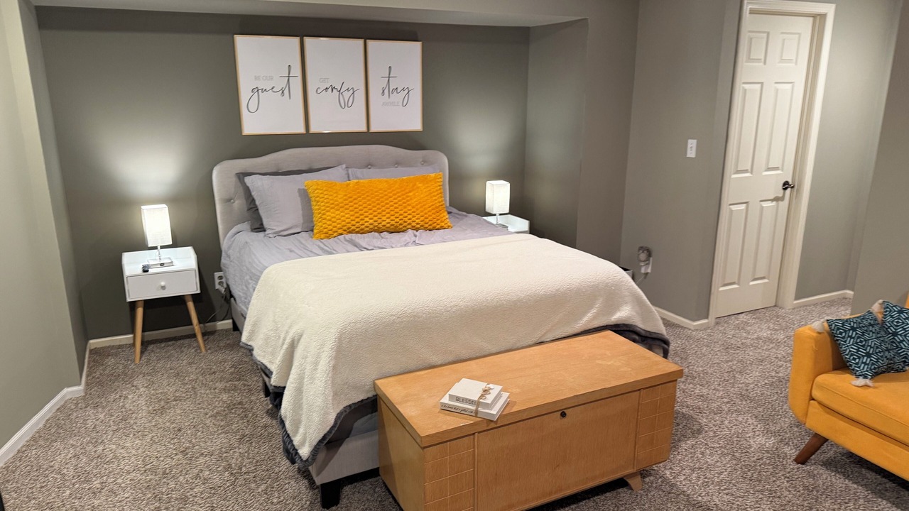 Photo of Bedroom in Blue Springs