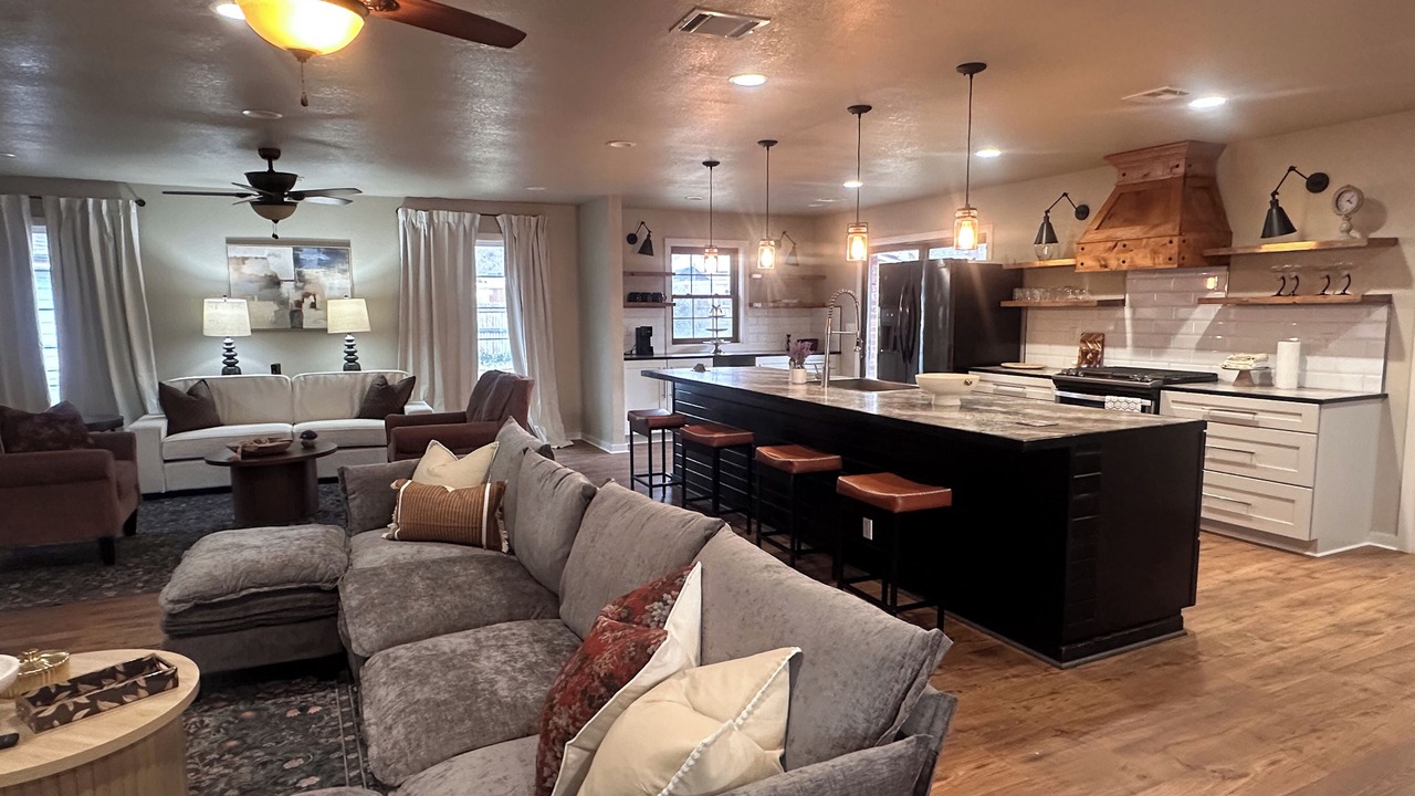 Photo of Livingroom in Bartlesville
