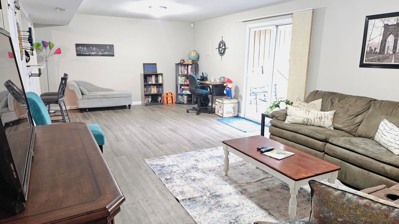 Photo of Livingroom in Lawrence