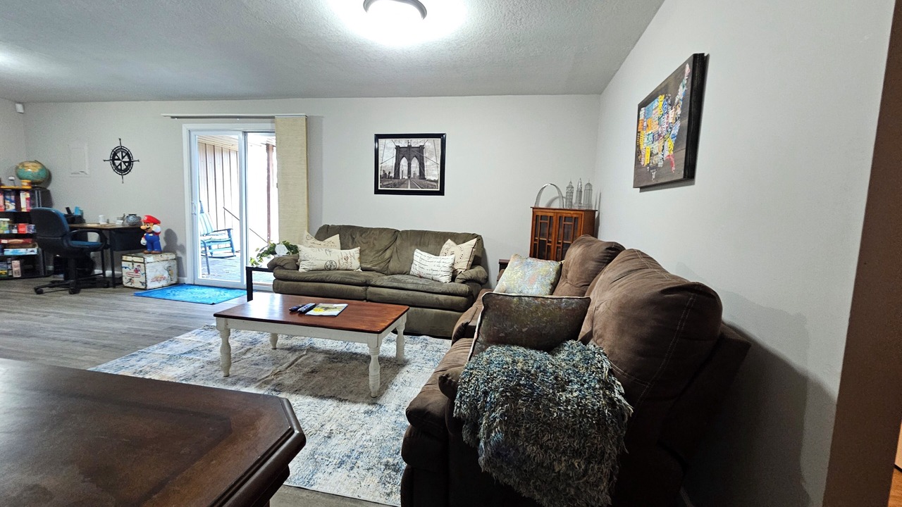 Photo of Livingroom in Lawrence