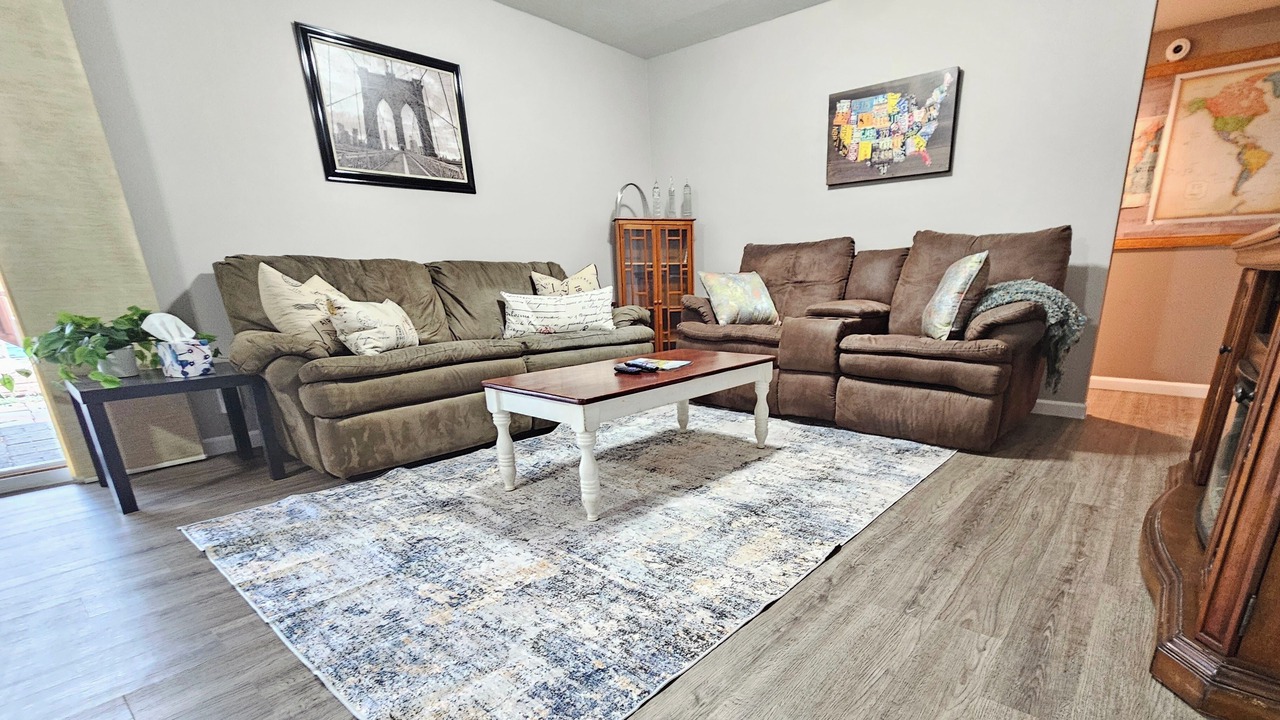Photo of Livingroom in Lawrence