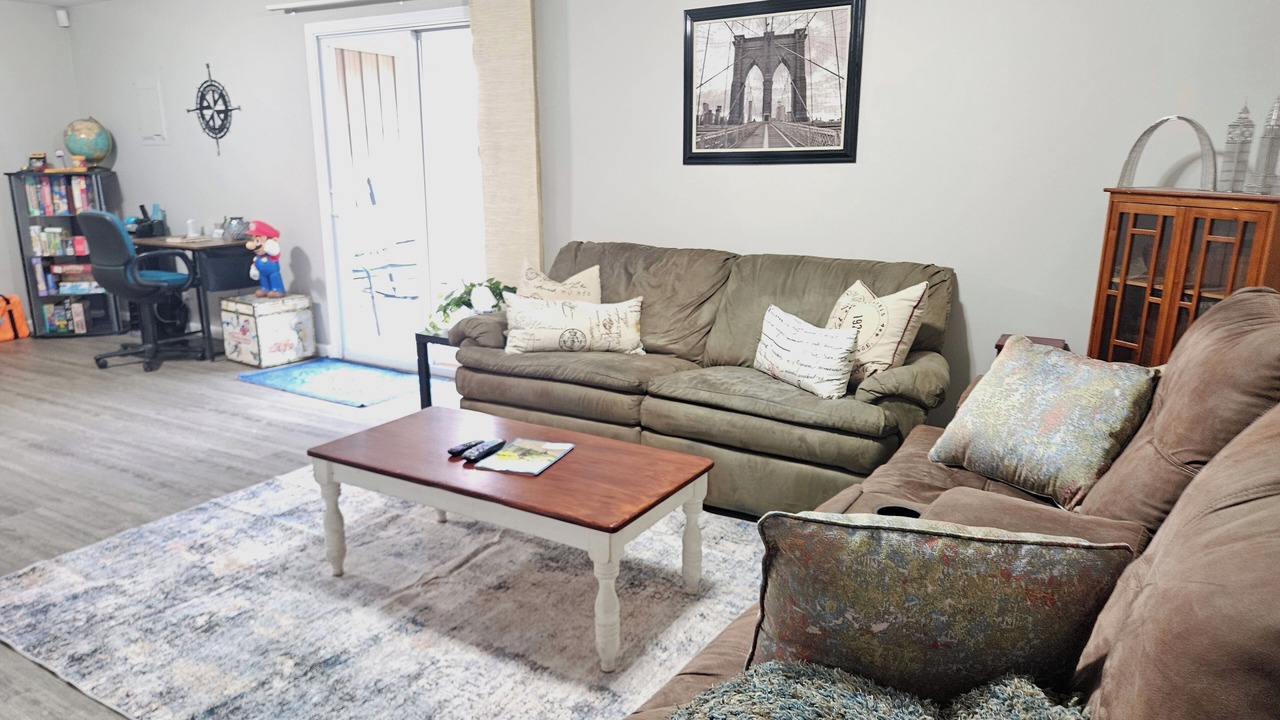 Photo of Livingroom in Lawrence