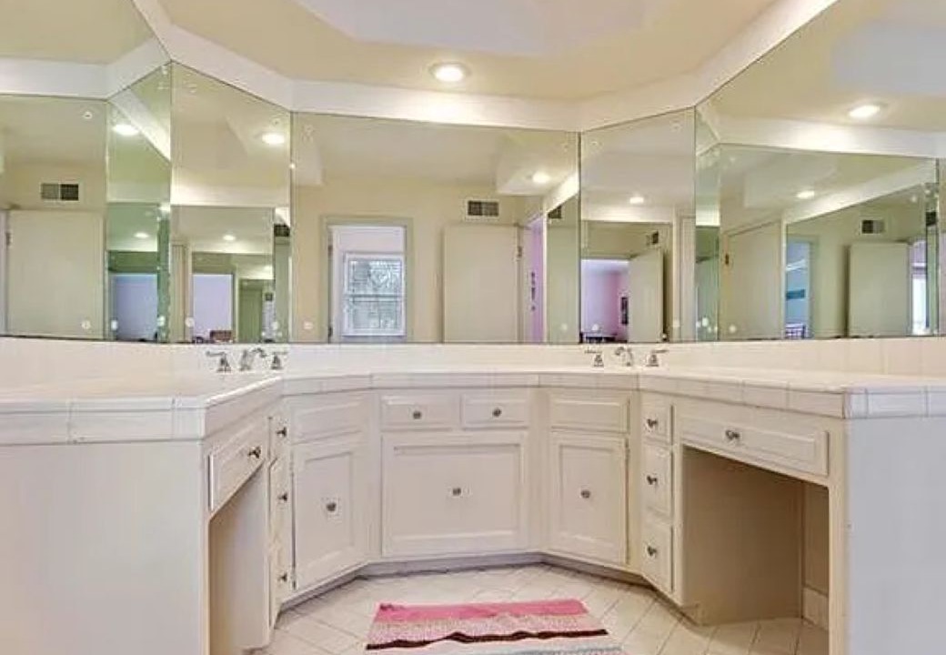 Photo of Bathroom in Prairie Village