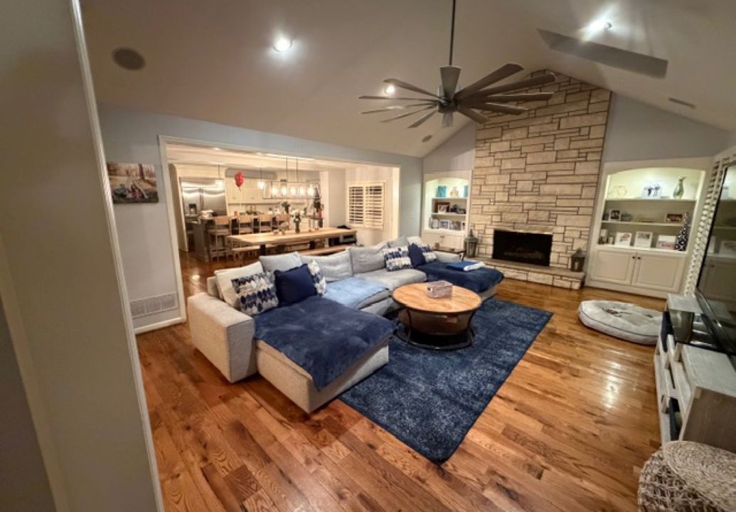 Photo of Livingroom in Prairie Village