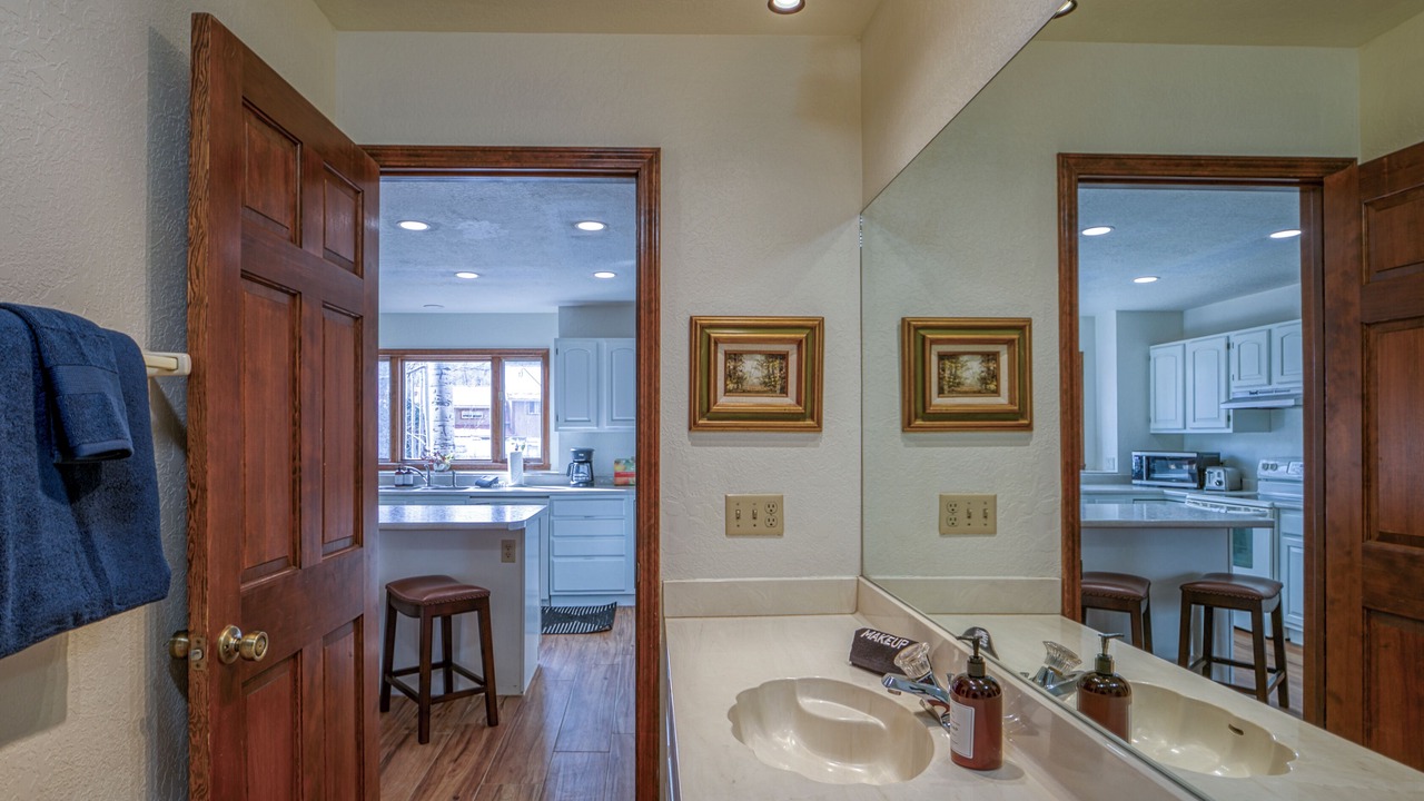 Photo of Kitchen in San Juan River Village
