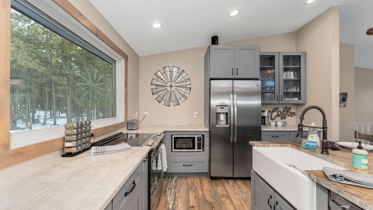 Photo of Kitchen in Pine