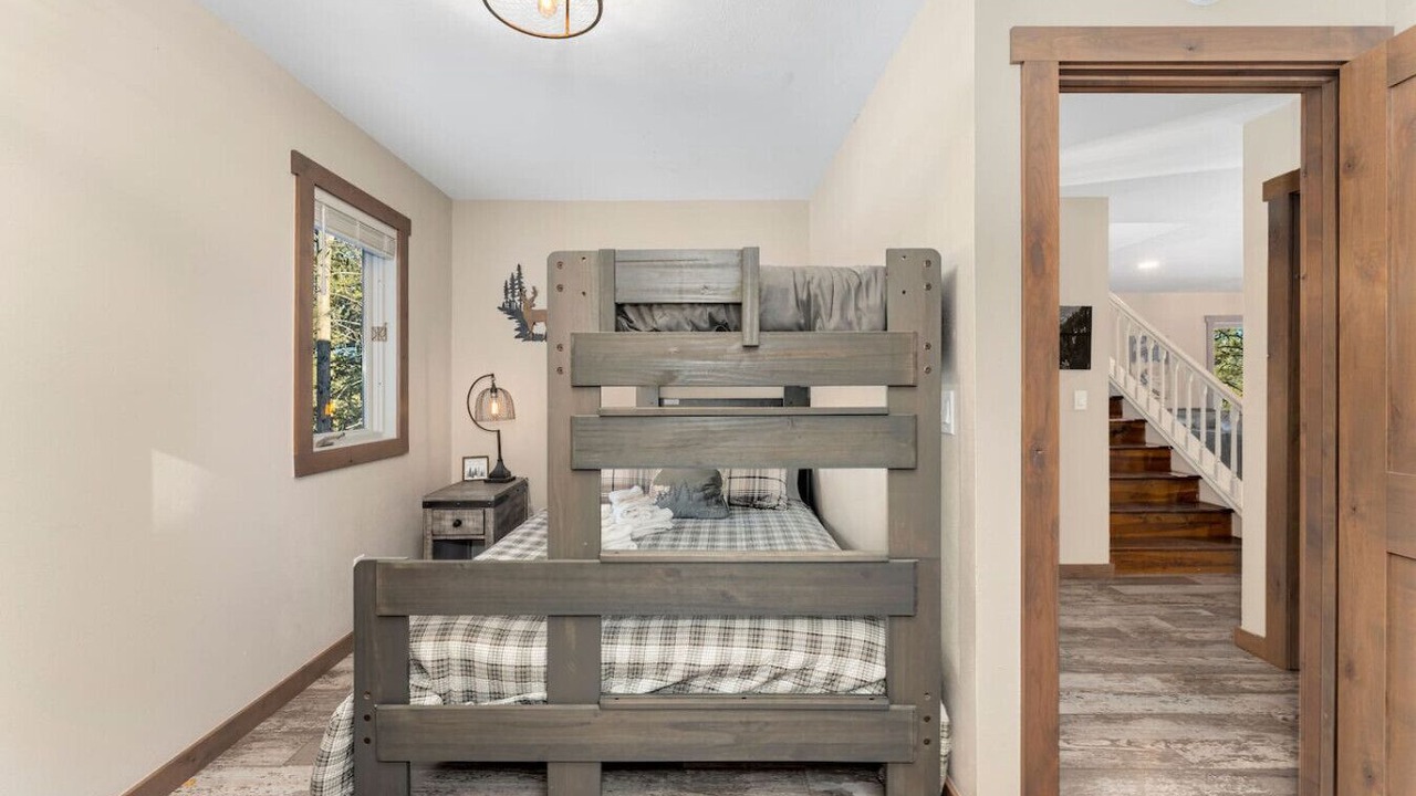 Photo of Bedroom in Pine