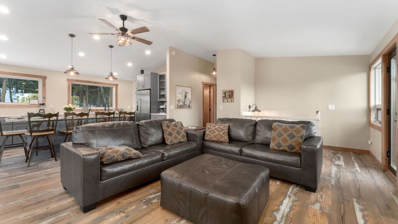 Photo of Livingroom in Pine