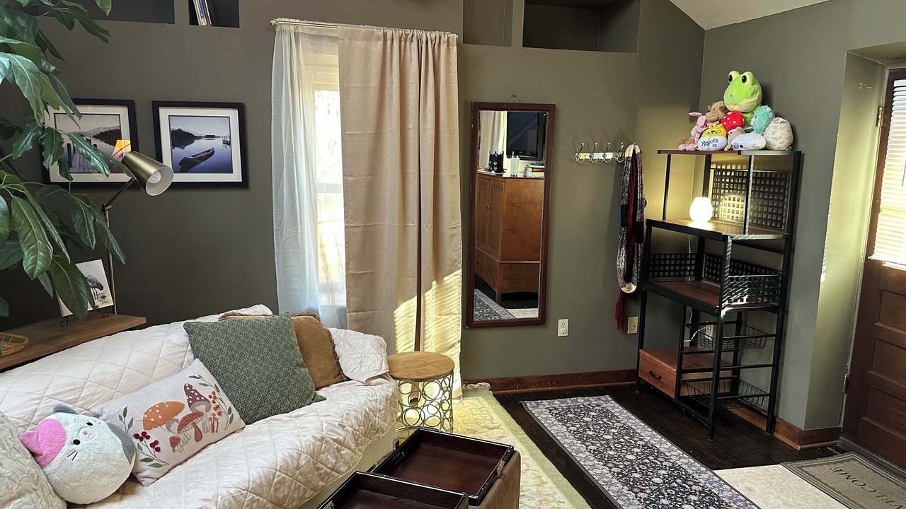 Photo of Livingroom in Merriam