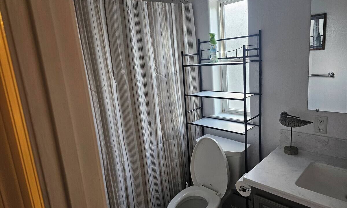 Photo of Bathroom in Navajo Dam
