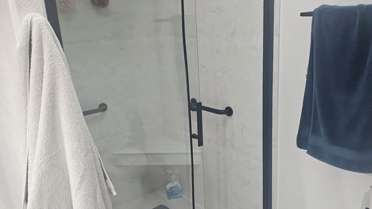 Photo of Bathroom in Navajo Dam